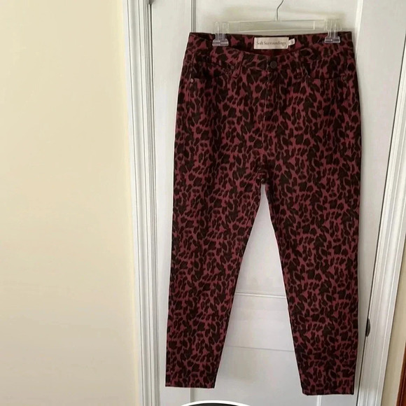 Leopard Print Long Pants Straight Leg Womens 10 Stretch Mob Wife Unique - Picture 1 of 17
